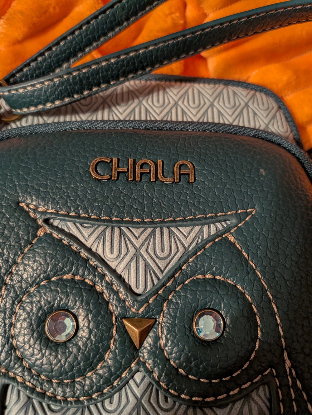 Chala Teal Owl Crossbody Bag - Picture 2 of 9